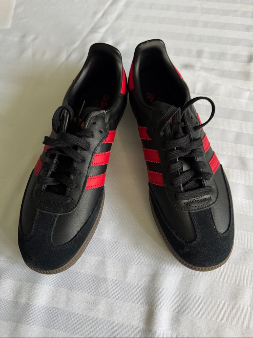 Adidas Manchester United logo Athletic Sneakers Sz 8